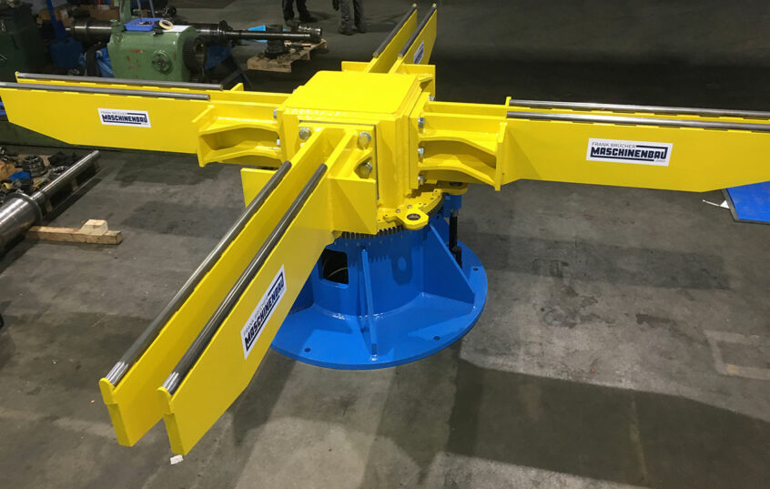 Coil Drehkreuz, Coildrehkreuz, Coil-Drehkreuz, turnstile, capstan, coil turnstile, 4arm turnstile, Lagerdrehkreuz, Drehkreuz f&uuml;r coils, spaltband lagern, coil storage, Coillager